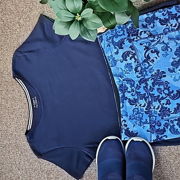 Talbot's Tee - Picture 2 of 10